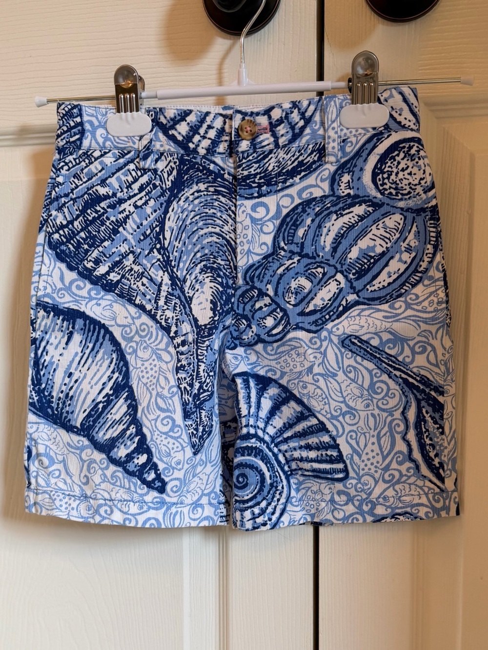 EUC Lilly Pulitzer boys shell shorts size 5
